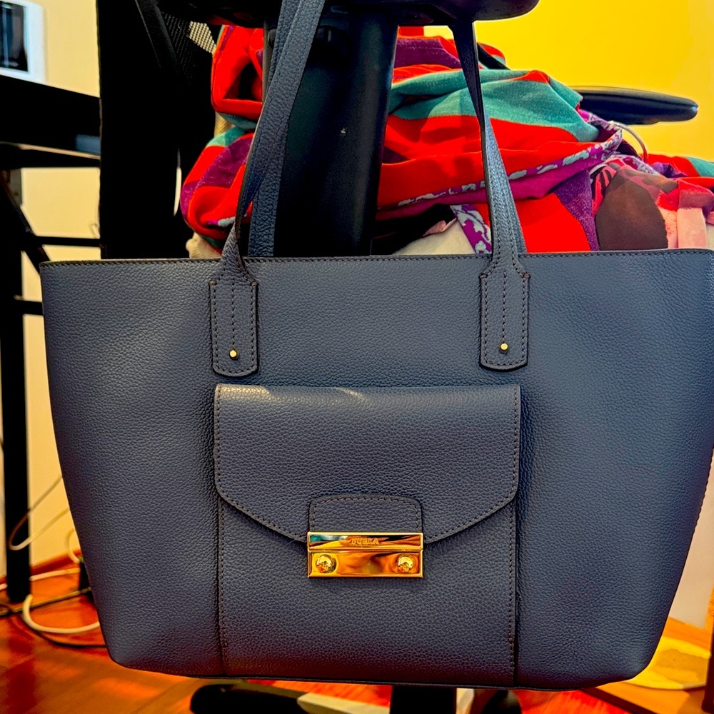 Furla leather Tote Bag NWT